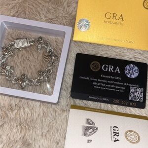 Moissanite clover bracelet - 2.5 carat